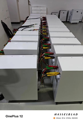 51.2v Ηλιακή μπαταρία αποθήκευσης Συγκεντρώσιμη λειτουργία εγκατάστασης Ηλιακό πάνελ